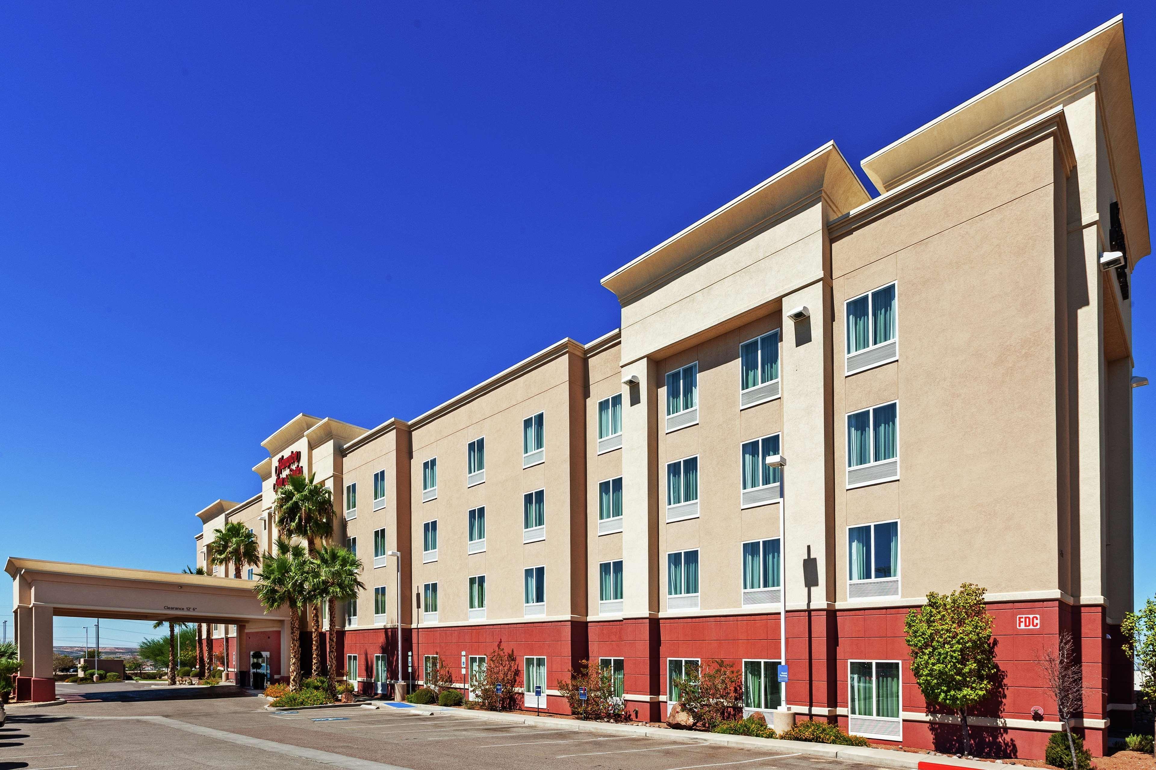 Hampton Inn & Suites El Paso West Exterior photo